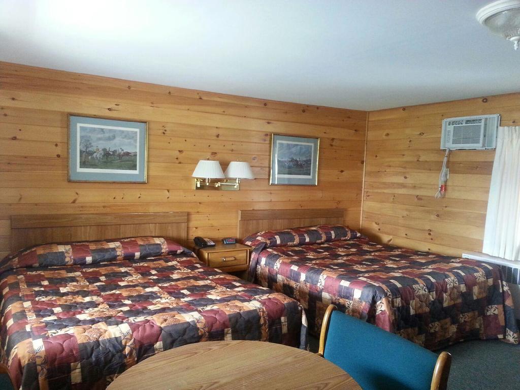 Clark'S Beach Motel Old Forge Chambre photo