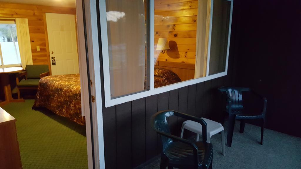Clark'S Beach Motel Old Forge Extérieur photo