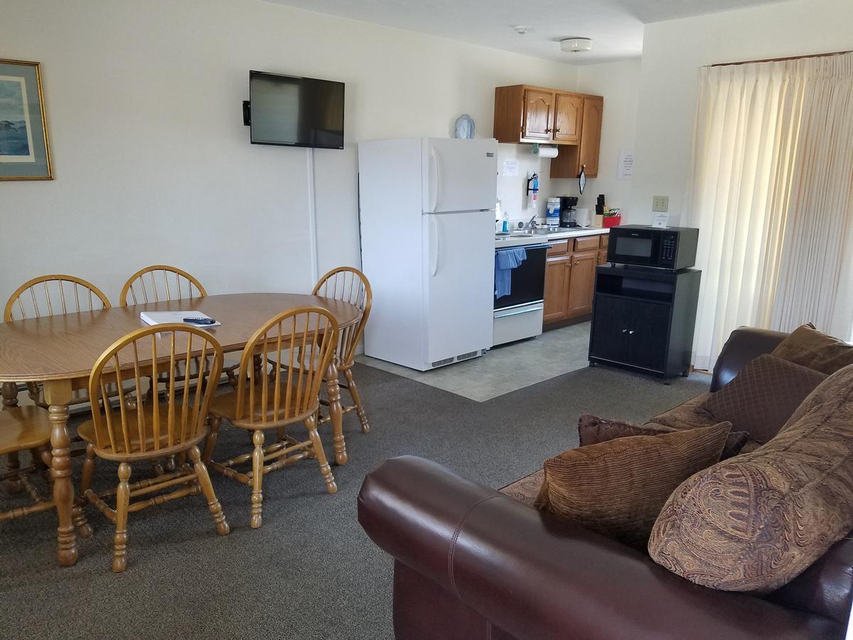Clark'S Beach Motel Old Forge Extérieur photo
