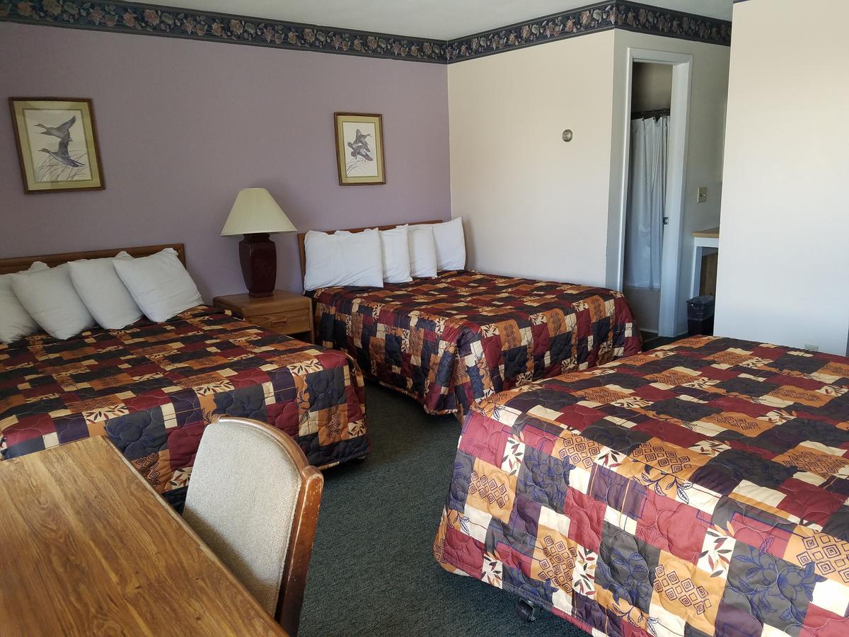 Clark'S Beach Motel Old Forge Extérieur photo
