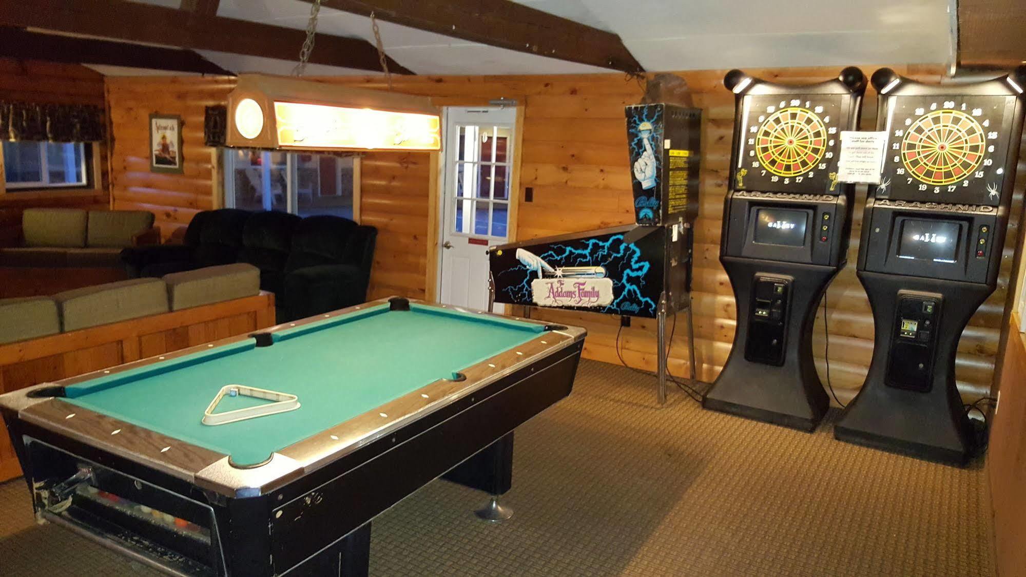 Clark'S Beach Motel Old Forge Extérieur photo