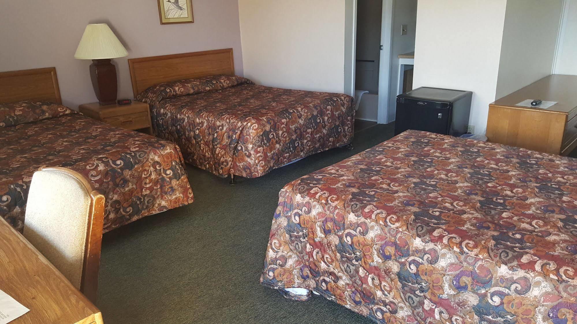 Clark'S Beach Motel Old Forge Extérieur photo