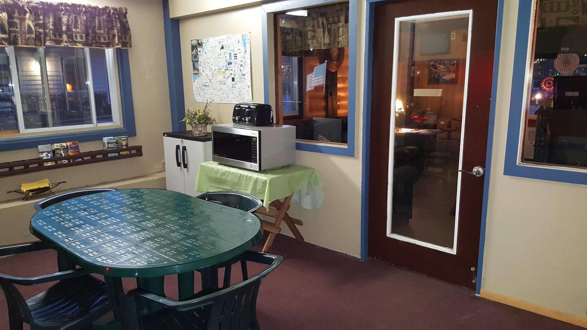 Clark'S Beach Motel Old Forge Extérieur photo