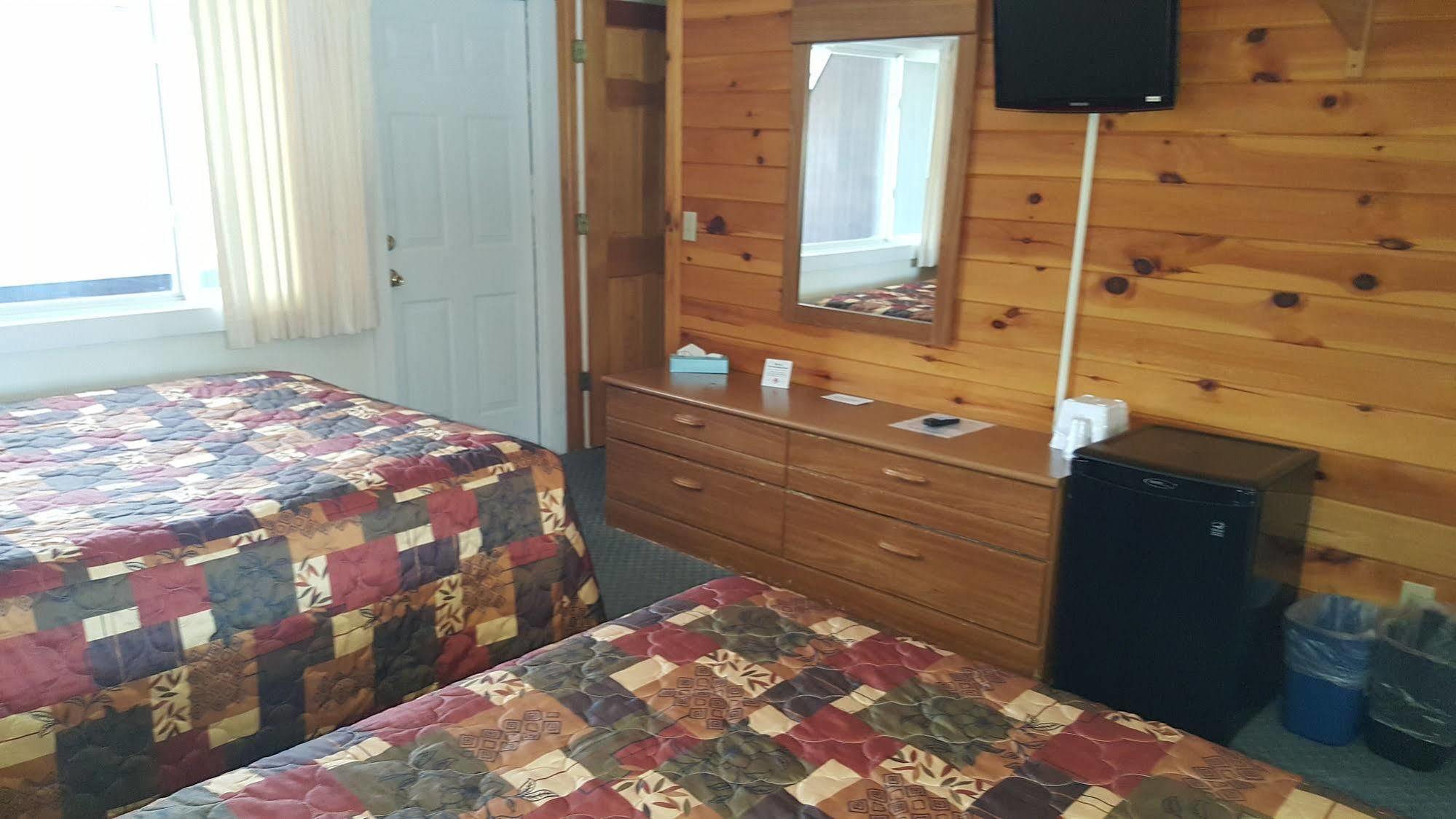 Clark'S Beach Motel Old Forge Extérieur photo