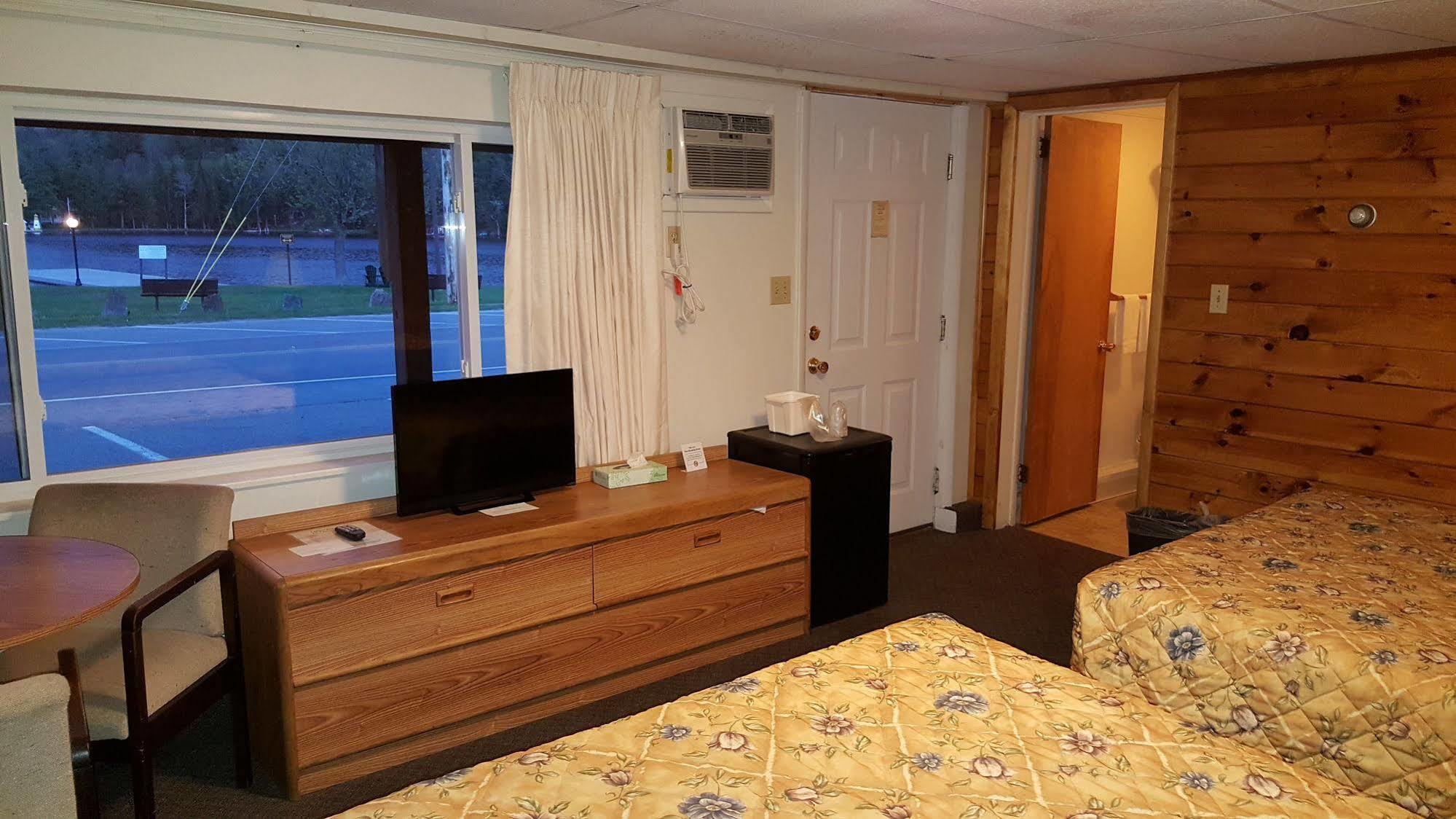Clark'S Beach Motel Old Forge Extérieur photo