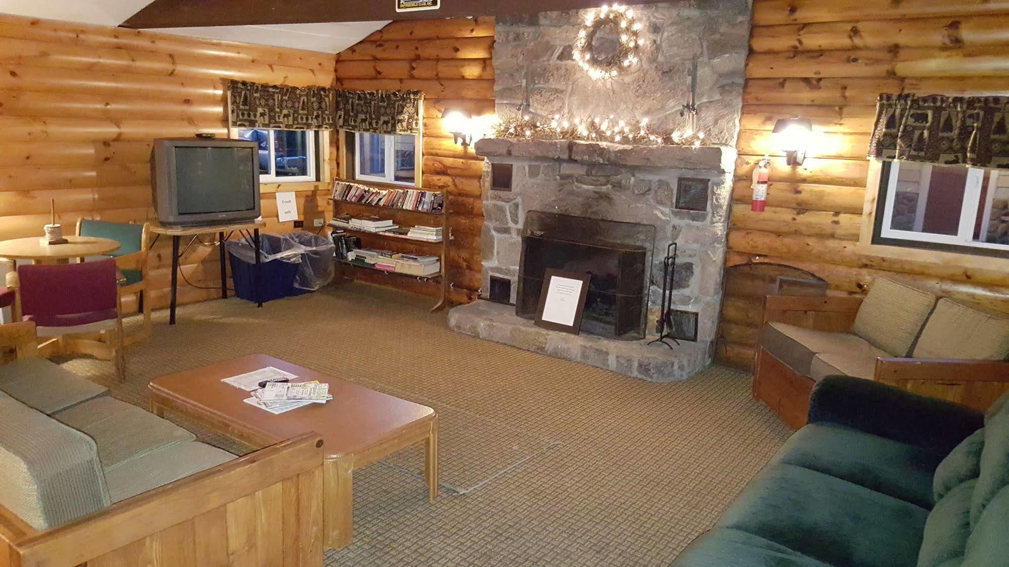 Clark'S Beach Motel Old Forge Extérieur photo